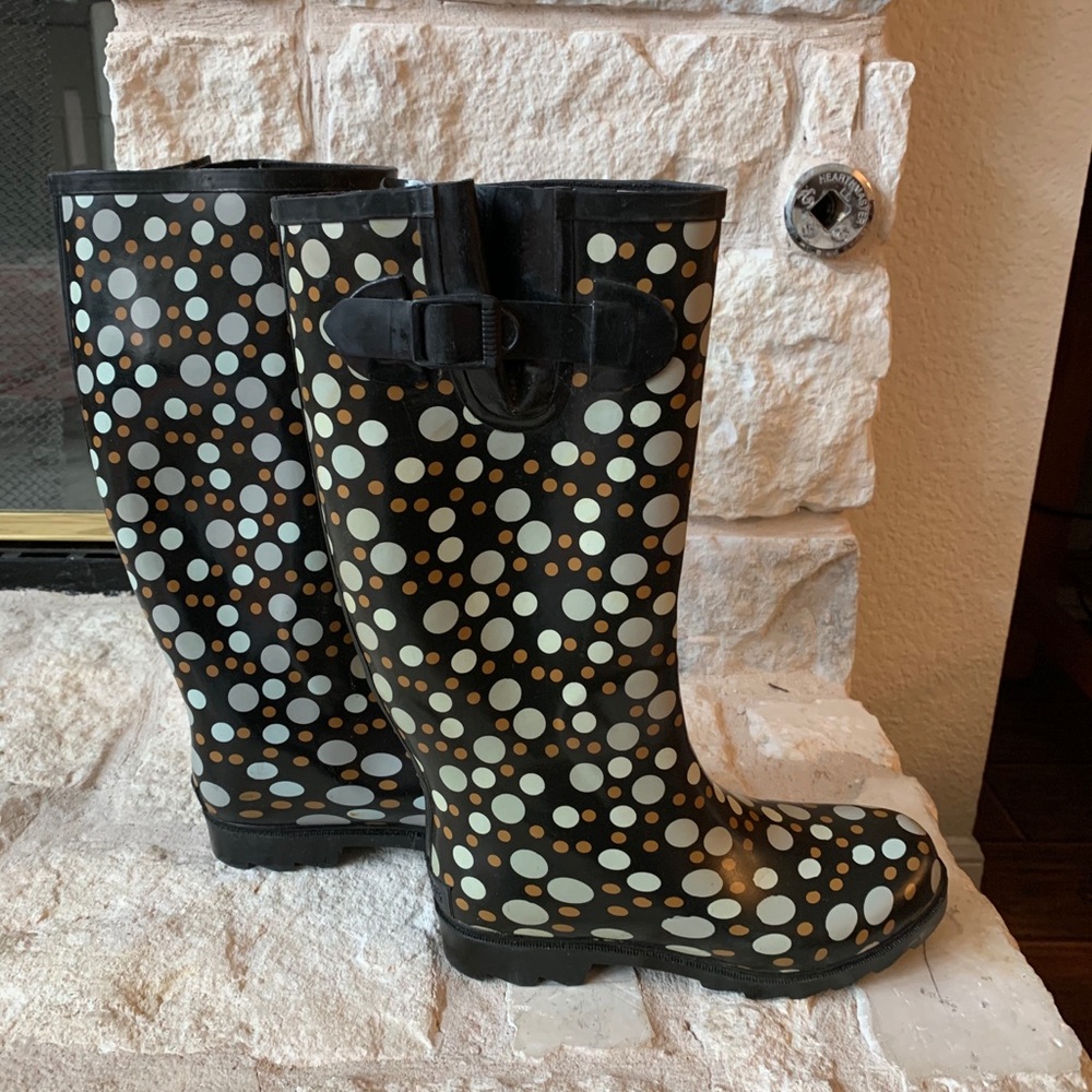 Like New Womens Corkys Rubber rain boots -Size 6